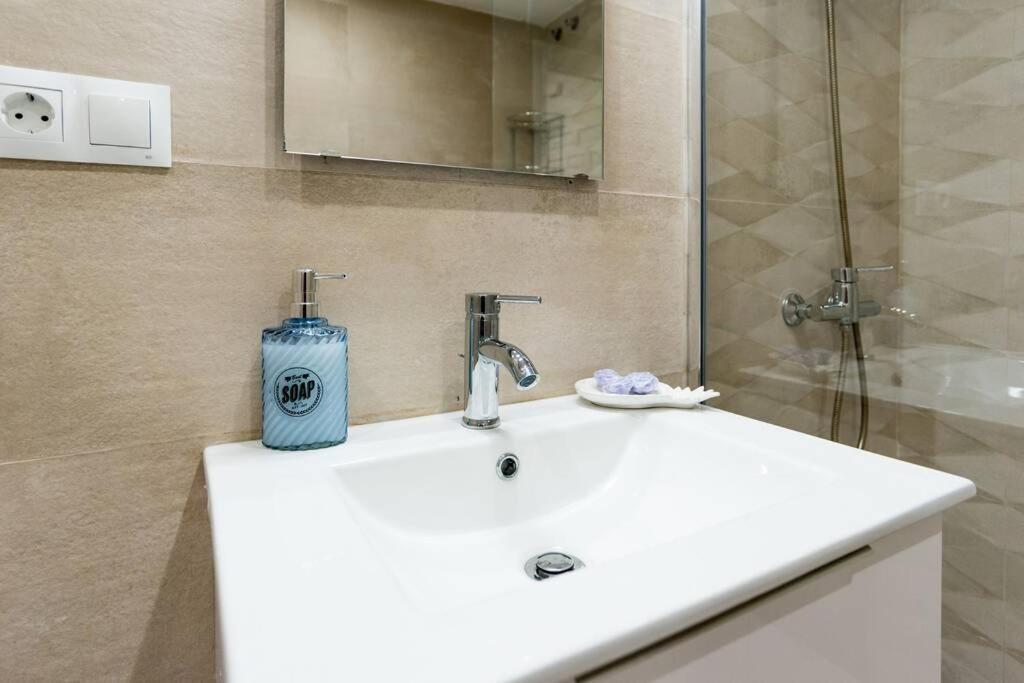 Sol Apartment - C&G Benal Beach Benalmádena Εξωτερικό φωτογραφία